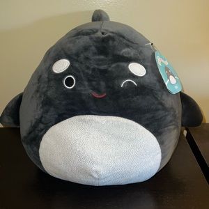 NWT Squishmallow Kai Orca winking sparkly 12”
